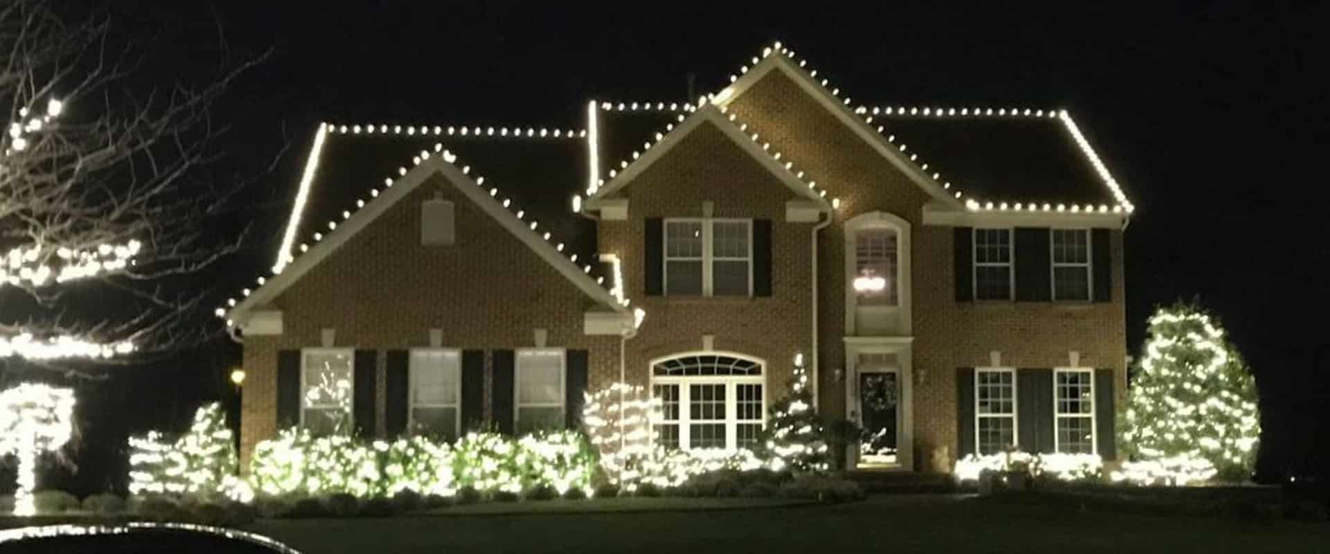 RESIDENTIAL-CHRISTMAS-LIGHTING